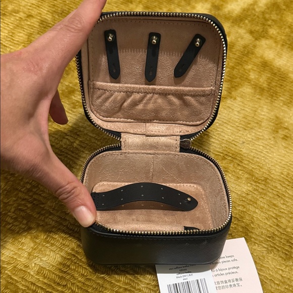 kate spade black and gold compact jewelry case - Picture 2 of 3